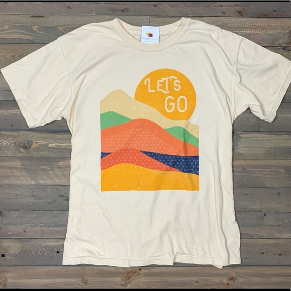 Vintage style t-shirt Let’s Go design - Picture 2 of 3